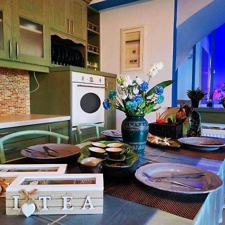 Sicci Villa Near The Airport & Sea Атина Екстериор снимка