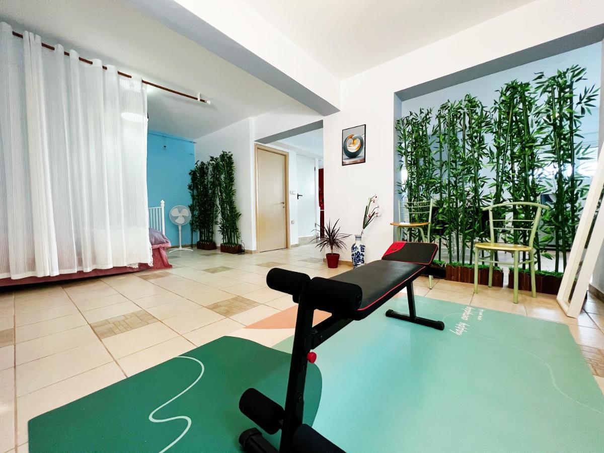 Sicci Villa Near The Airport & Sea Атина Екстериор снимка